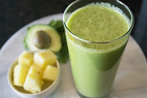 Легкий, тонизирующий зеленый коктейль