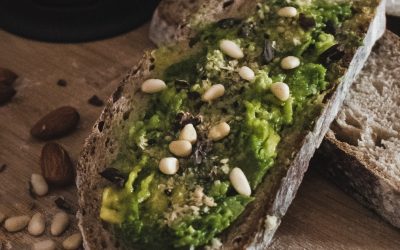 Аюрведический тост с авокадо, 2 рецепта